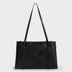 Black handbag or shoulder bag